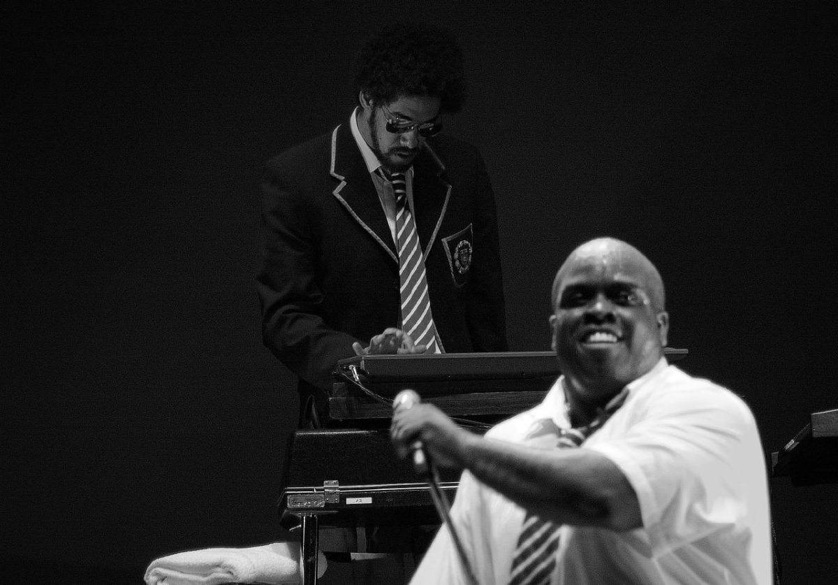 CeeLo Green, con el micrófono, y Danger Mouse, al teclado, en un concierto de Gnarls Barkley